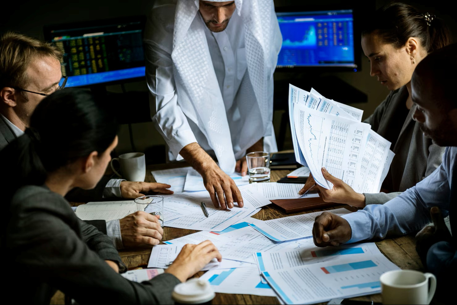 Cover image for investor-ready pitch by Zorro Arab Emirates – building digital ecosystems